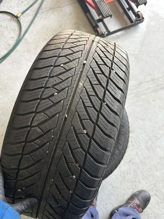2 anvelope goodyear 255 55 18 ms top profil aprox 6 mm