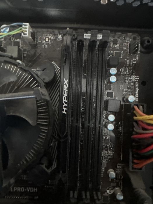 Работен гейминг компютър