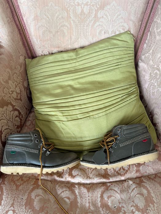 Converse, UGG, Kickers, North face