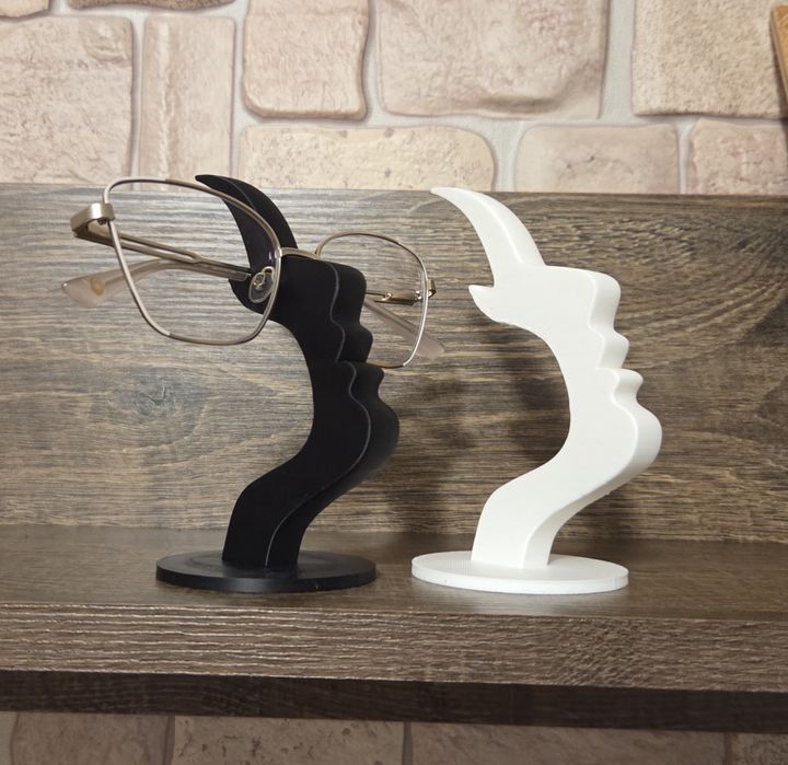 Стилна стойка за очила
