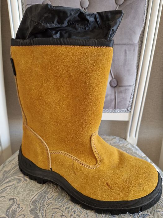 Продам спецобувь