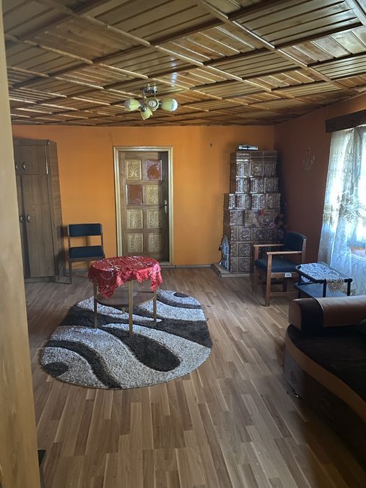 Casă de vânzare