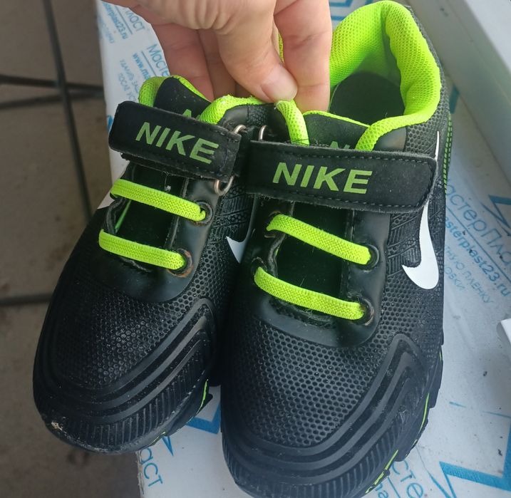 Продается б/у детские обуви