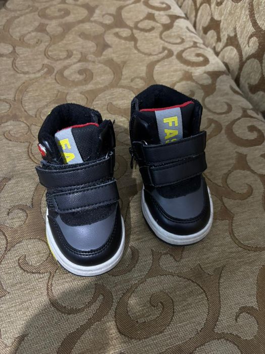 Детские обувь срочно