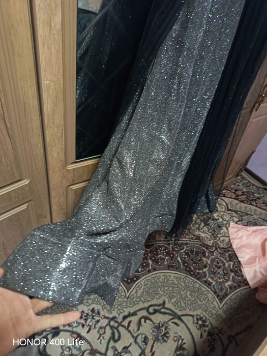 To'y va tadbirlar uchun oqshom libosi