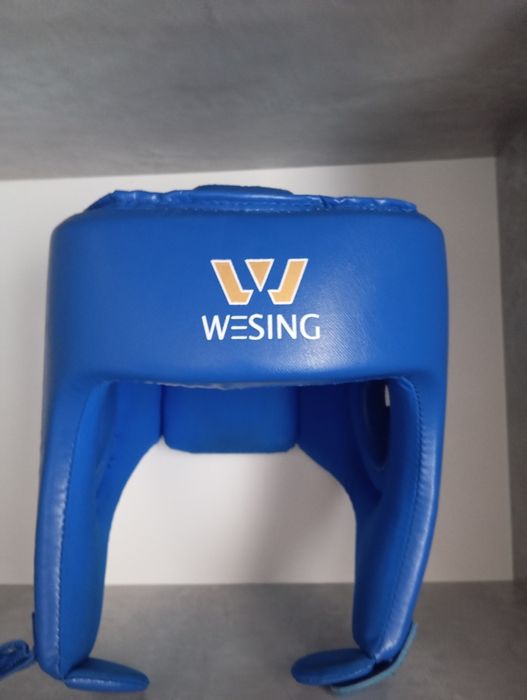 Продаю боксерский шлем