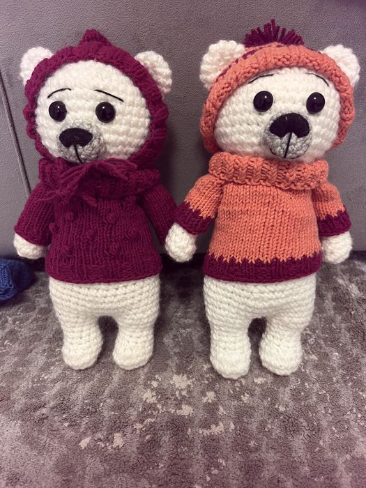 Вязанные игрушки и рюкзаки