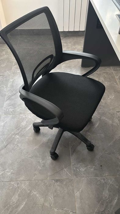 ПРОДАЕТСЯ стулья для офиса оптом