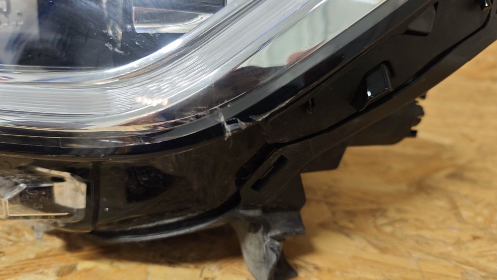 Ляв фар за Фолксваген Т рок  Volkswagen T Roc   I.Q LED  2ga a11