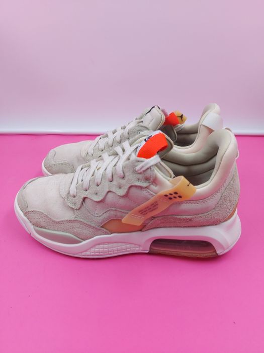 Jordan Ma2 Cv8122 300 номер 43 Оригинални мъжки сникърси