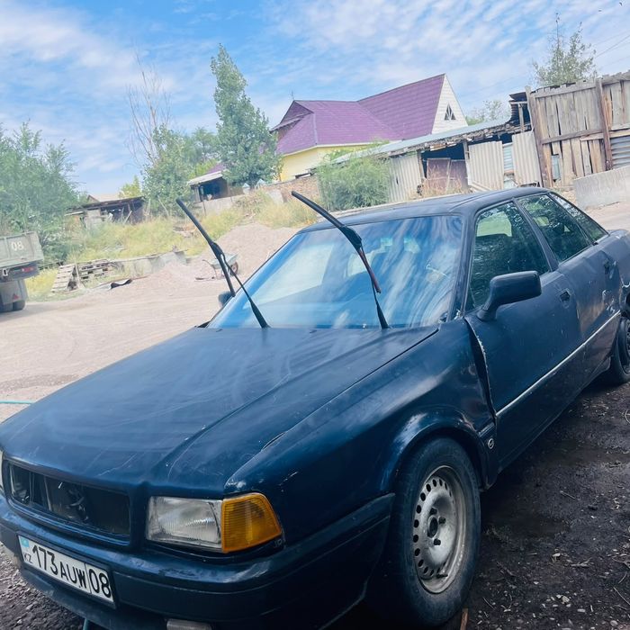 Ауди 80 Б4 1992 1,8 газ бензин