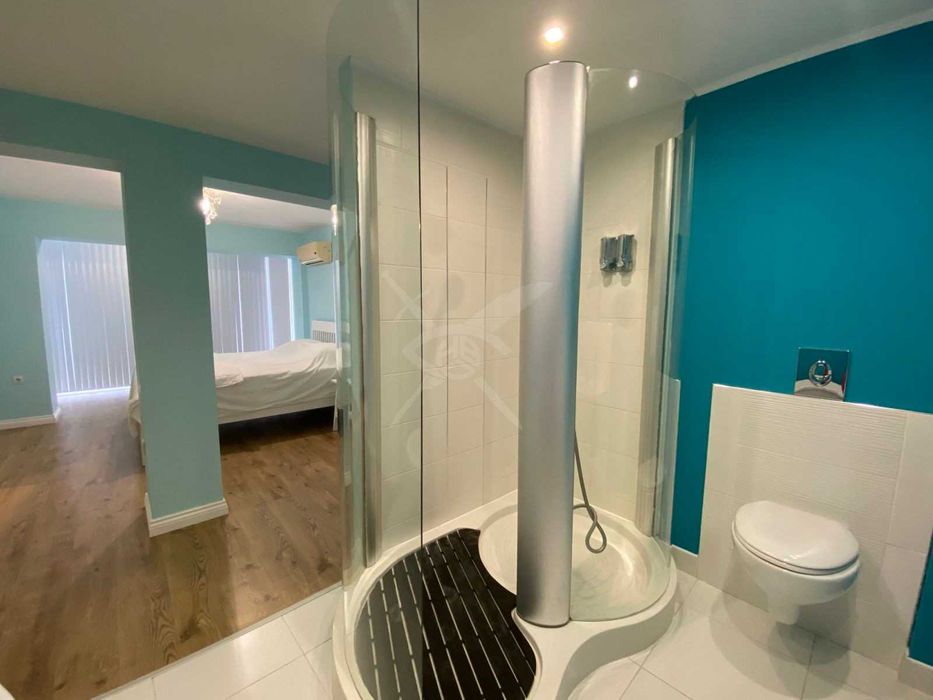 Продава се Многостаен апартамент в Свети Влас - 240 кв.м за 1042 €/кв.м - Снимка #7