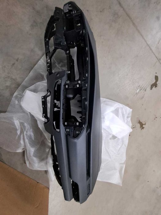 Продавам арматурно табло за Фолксваген Кади след 2011г , кат. номер 2K8857003S