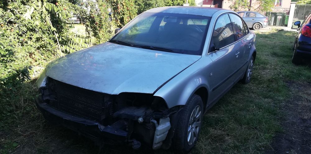 Пасат 5 на части 1.9тди 131коня. 2002год 6 скорости