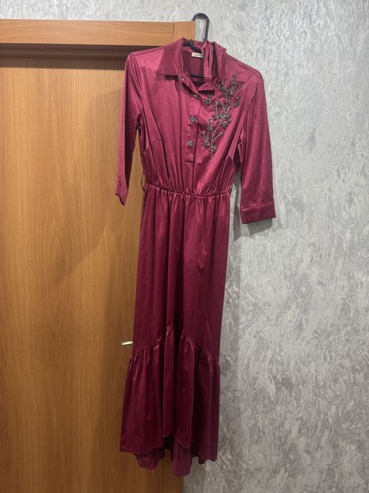 Платья по 5000 каждая