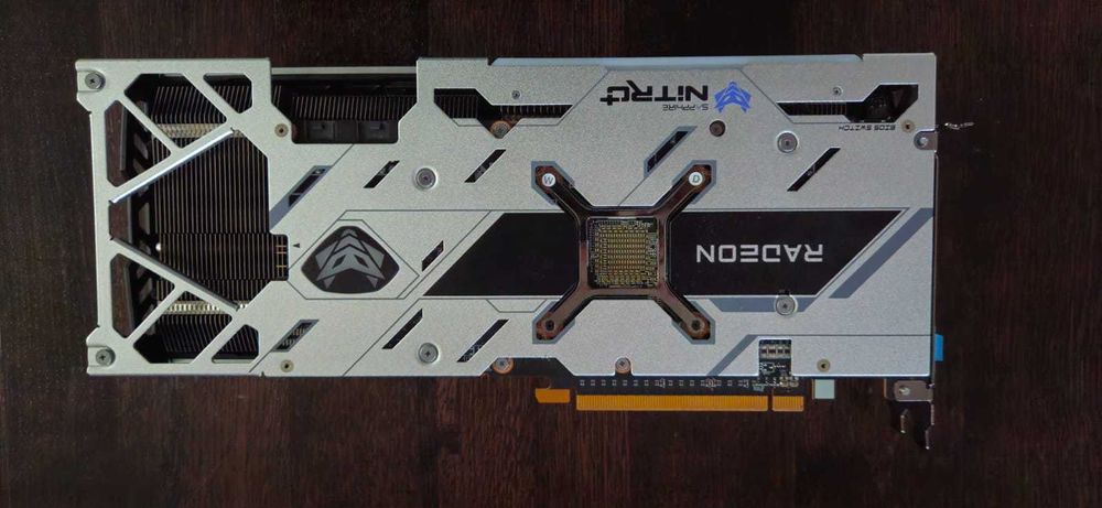 Placa video Sapphire Nitro +AMD Radeon Rx 6700 XT