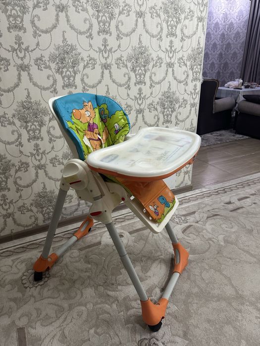 Продается детский стульчик фирмы chicco