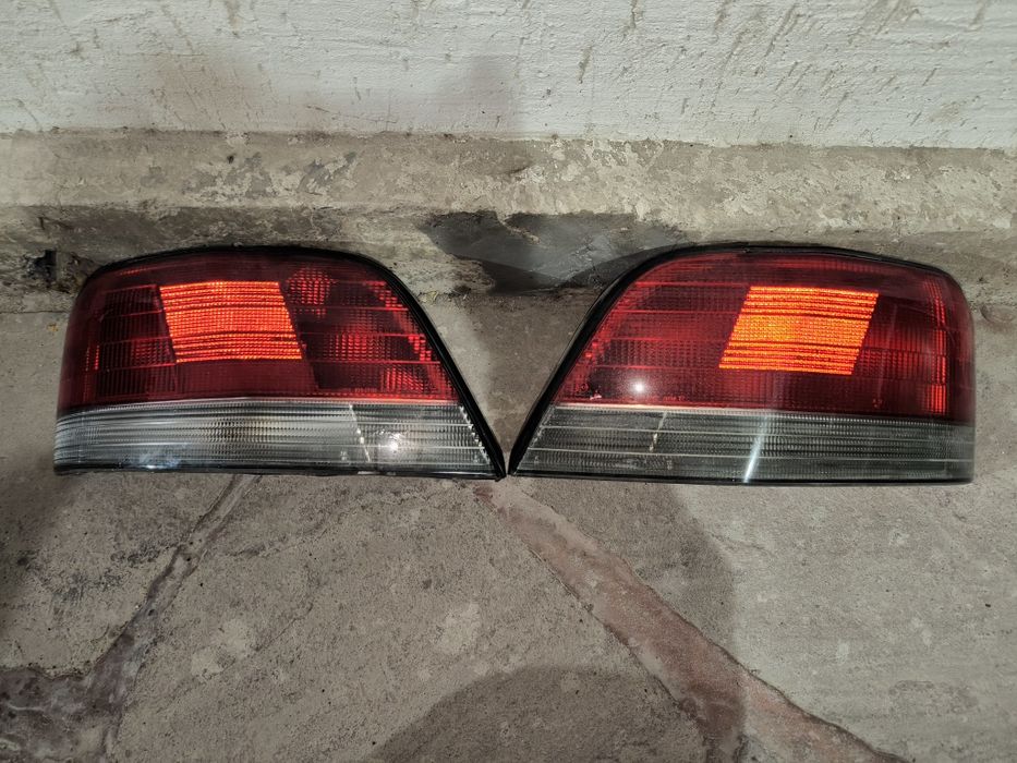 Задний фонарь от Mitsubishi Galant