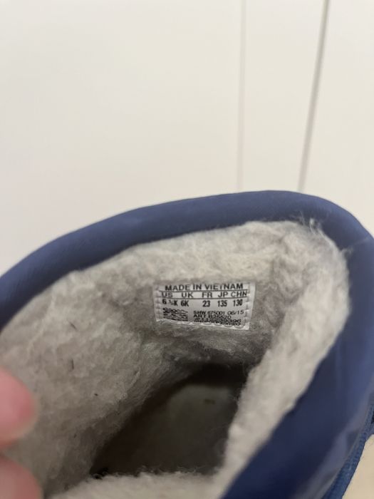 Продам детские сапоги Адидас