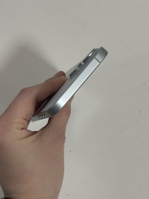 IPhone 15 128 голубой цвет