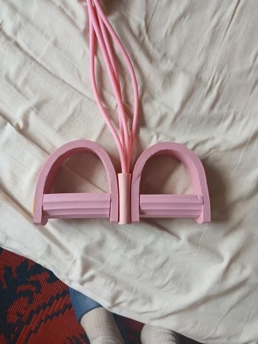 Coarda elastica rezistenta cu 4 tuburi elastice, cu suport pentru picioare,roz,noua