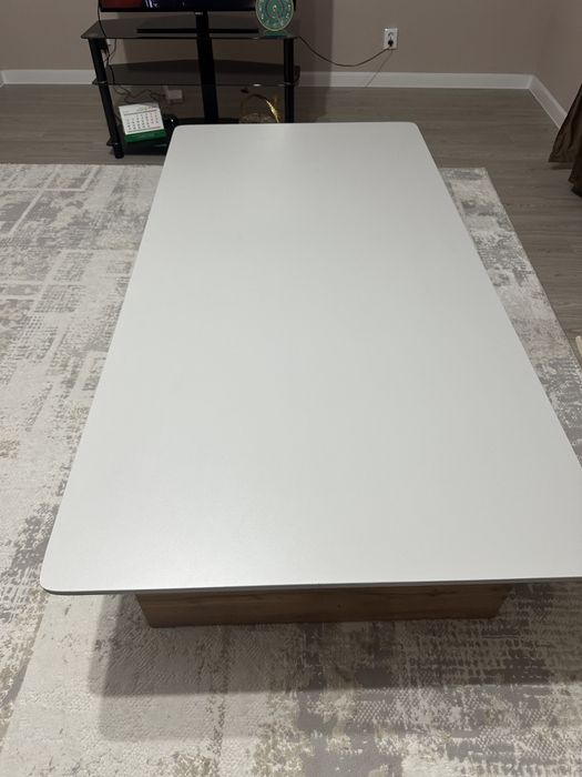 Продам стол размер 200х100х42