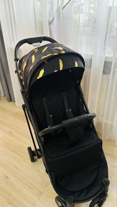 Продам коляску в хорошем состояние