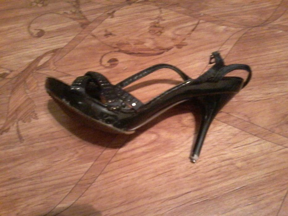 Женские босоножки   35 , 36 , 39  -  размеры