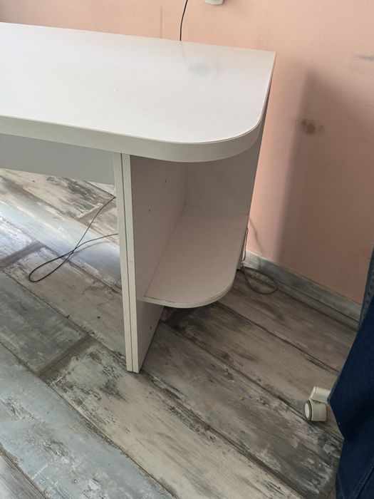 Масивни голямо Бюро