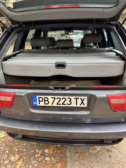 Продавам BMW X5 цвят графит