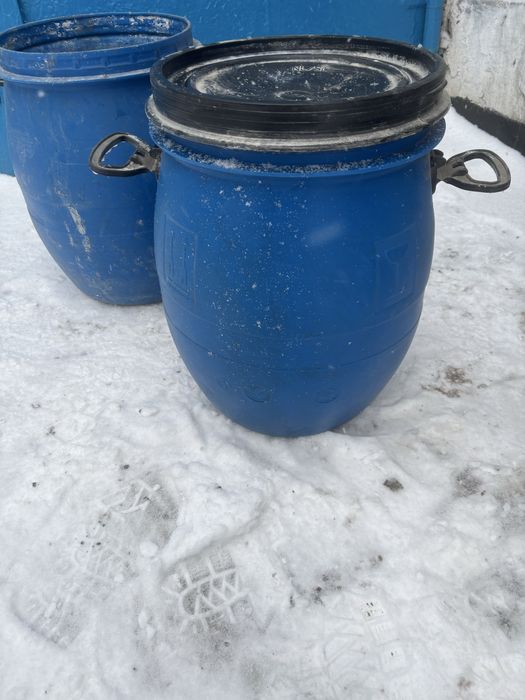 Продам пластиковые бочки, 50 л