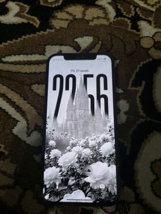 Обменяю айфон 12