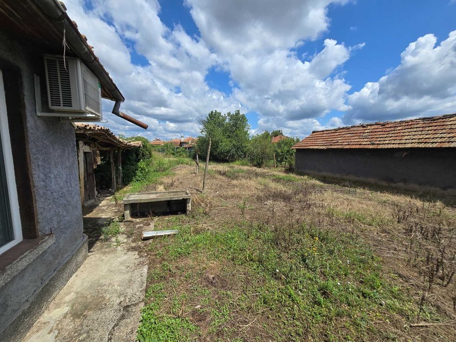 Къща в село Козаревец