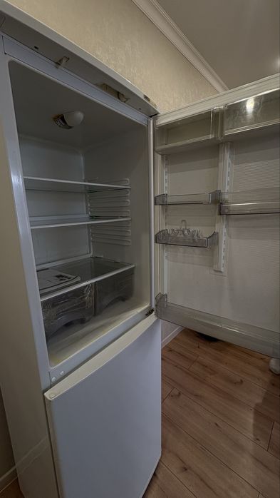 Продам холодильник