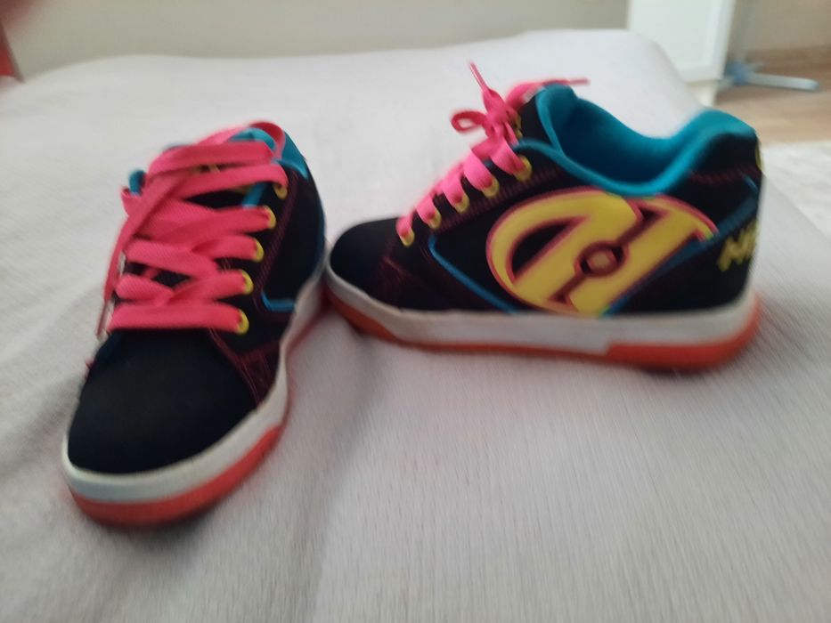 Кроссовки Heelys