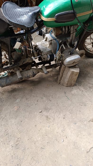 Мотоцикл Урал на ходу