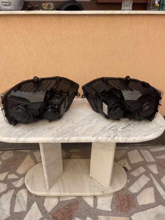 Faruri stinga dreapta VW Transporter T5 2.0TDi an 2013 Fara Defecte