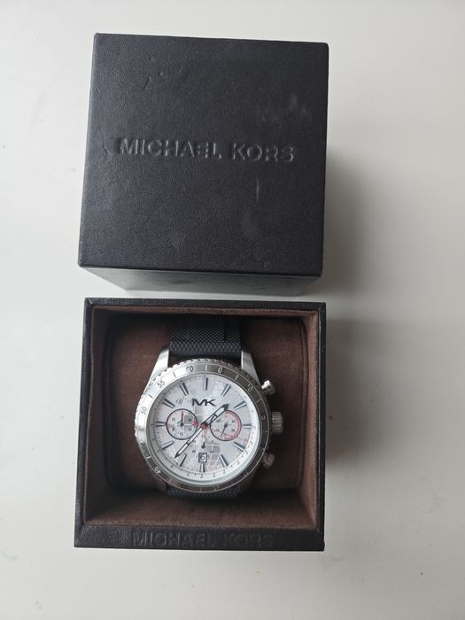 Часовник Michael Kors Chronograph XL  MK8353