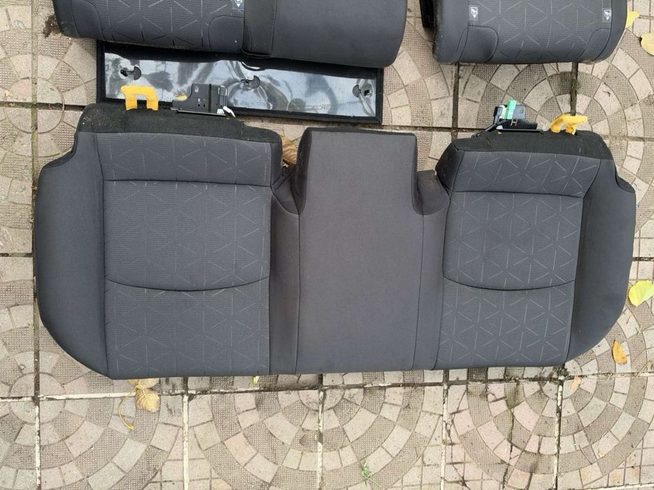 Седалки toyota rav 4 2020