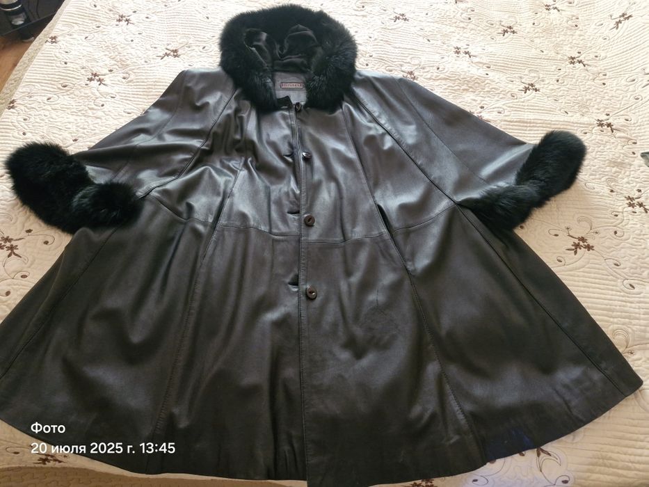 Продам кожаное пальто