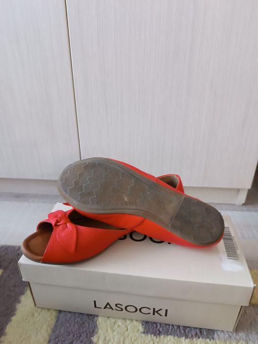 Дамски обувки тип" балеринки"