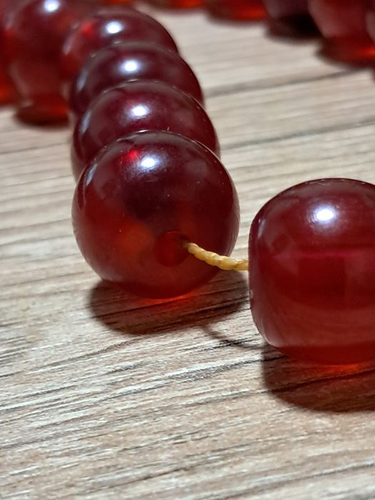 Кехлибарена броеница.