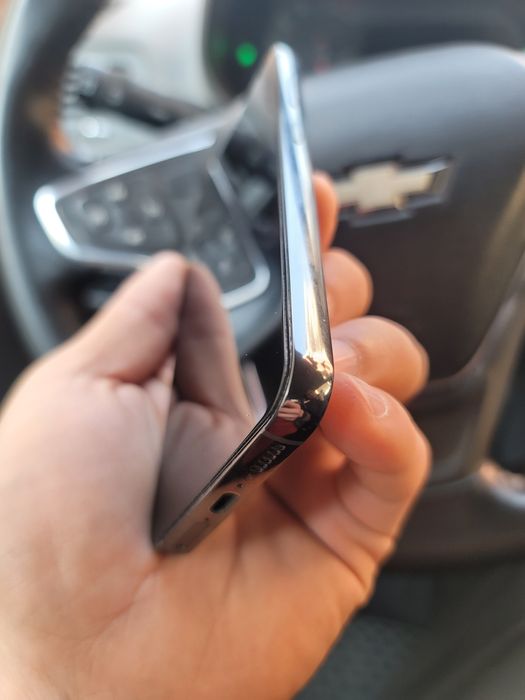 Samsung  S 23 Fe 8/512gb srochni sotiladi