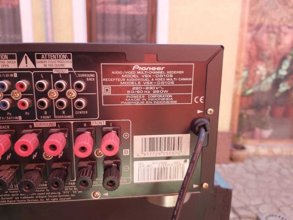 Doua amplificatoare : Yamaha RX-V457  si Pioneer VSX-D810 S