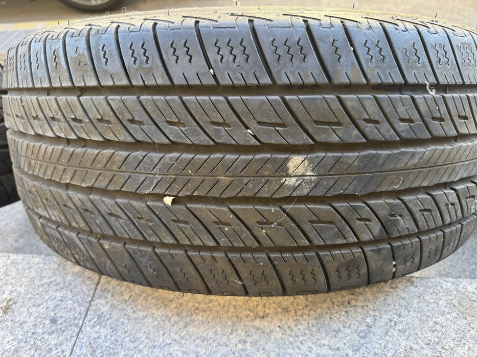 Продам шины 245/40/19