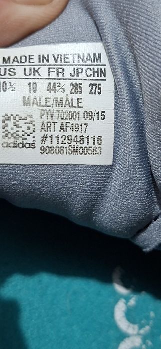 Vînd adidasi Nike si Adidas 99