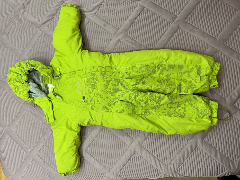 Продам зимний детский комбенезон