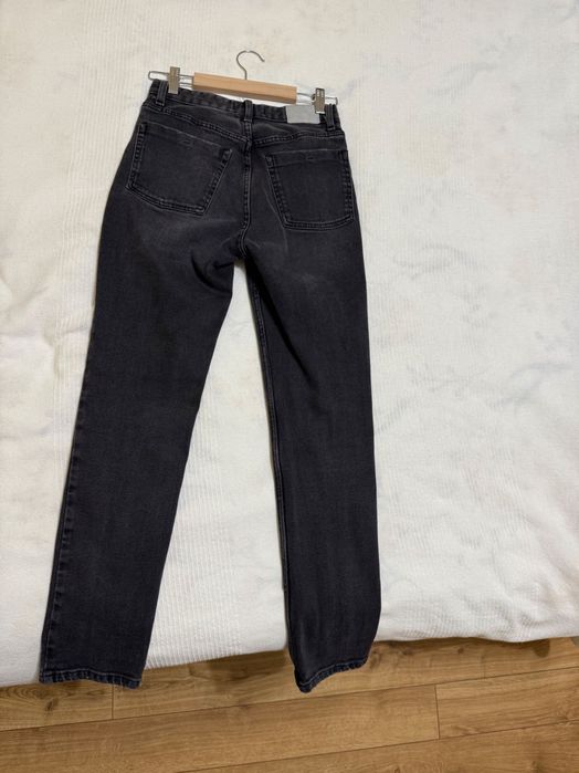 Дънки по 10 лв. за брой