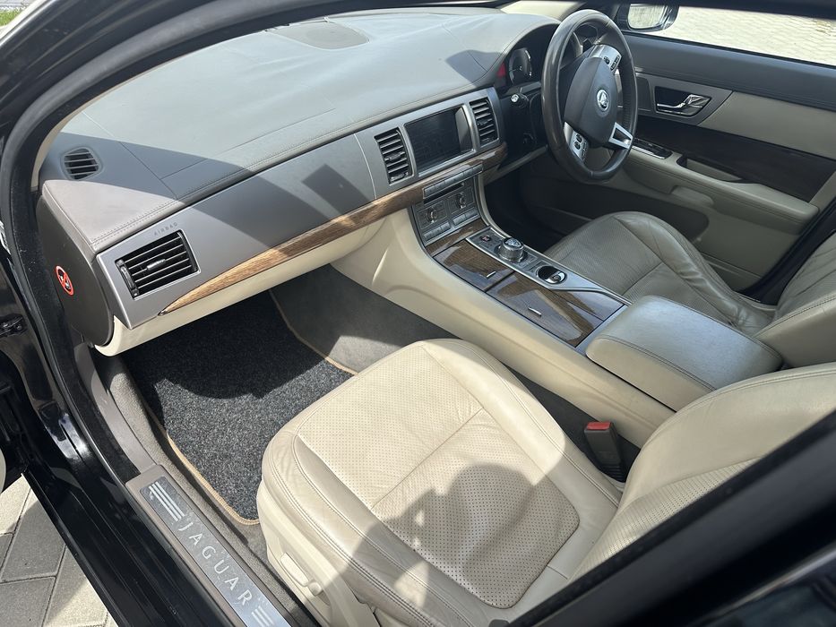 Vând Jaguar Xf 3.0 diesel 2010