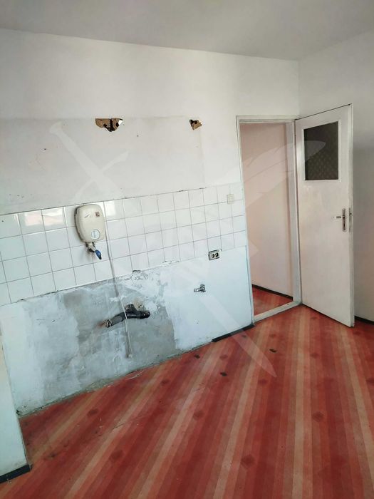 Продава се Многостаен апартамент в Айтос - 90 кв.м за 1034 €/кв.м - Снимка #3